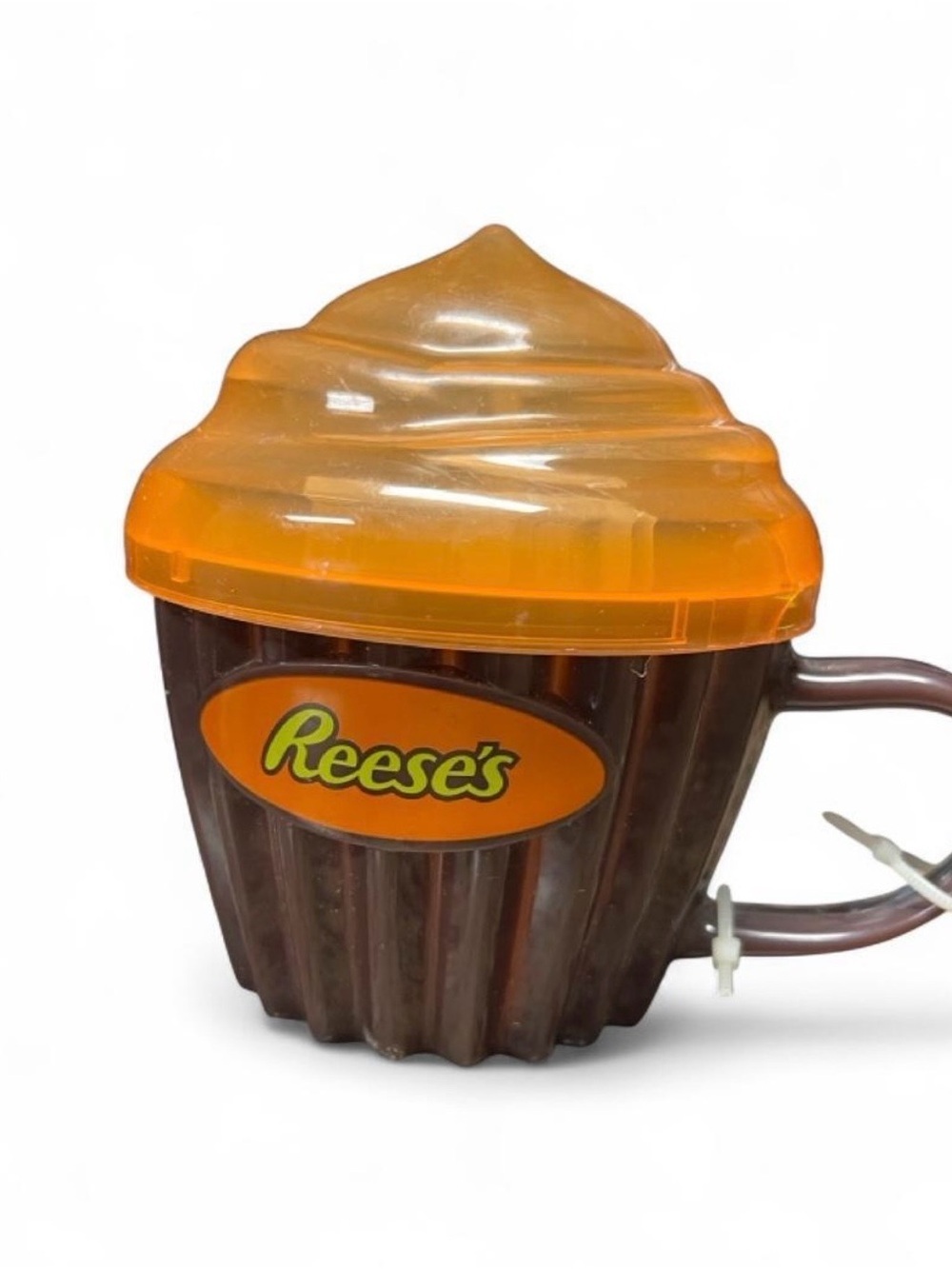 Reeces Microwave Cupcake maker holder cake